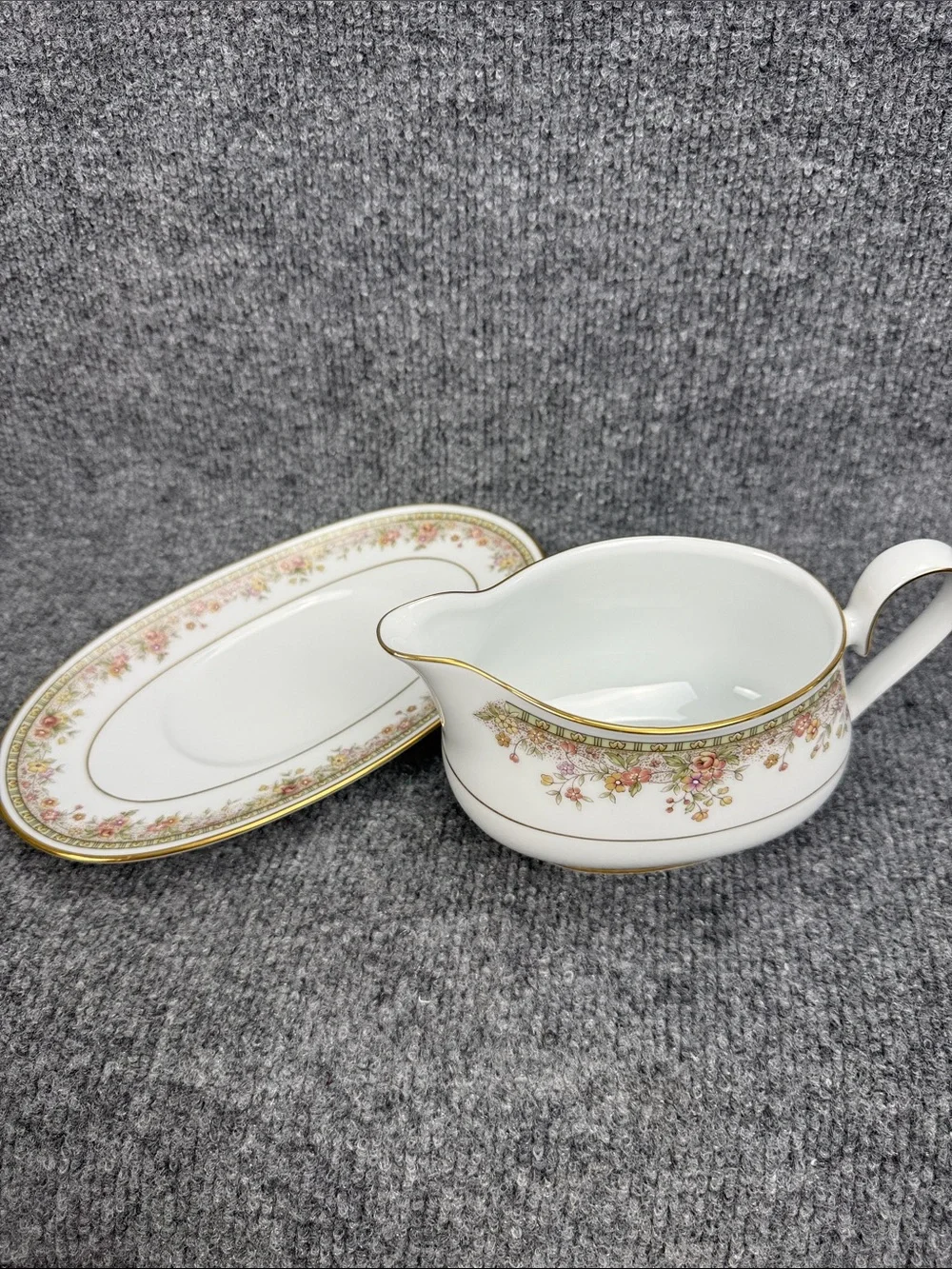 Noritake porcelain gravy